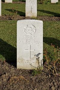 Harrogate (Stonefall) Cemetery - Lee, William John